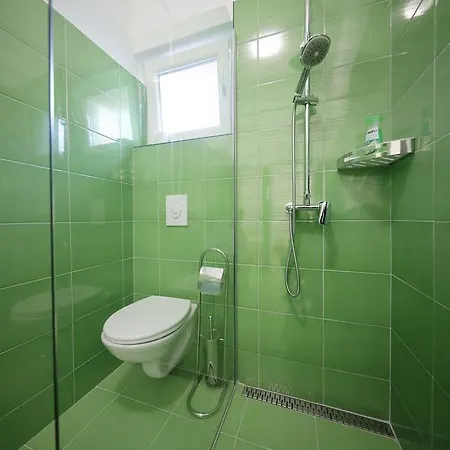 Como Apartament Sukošan